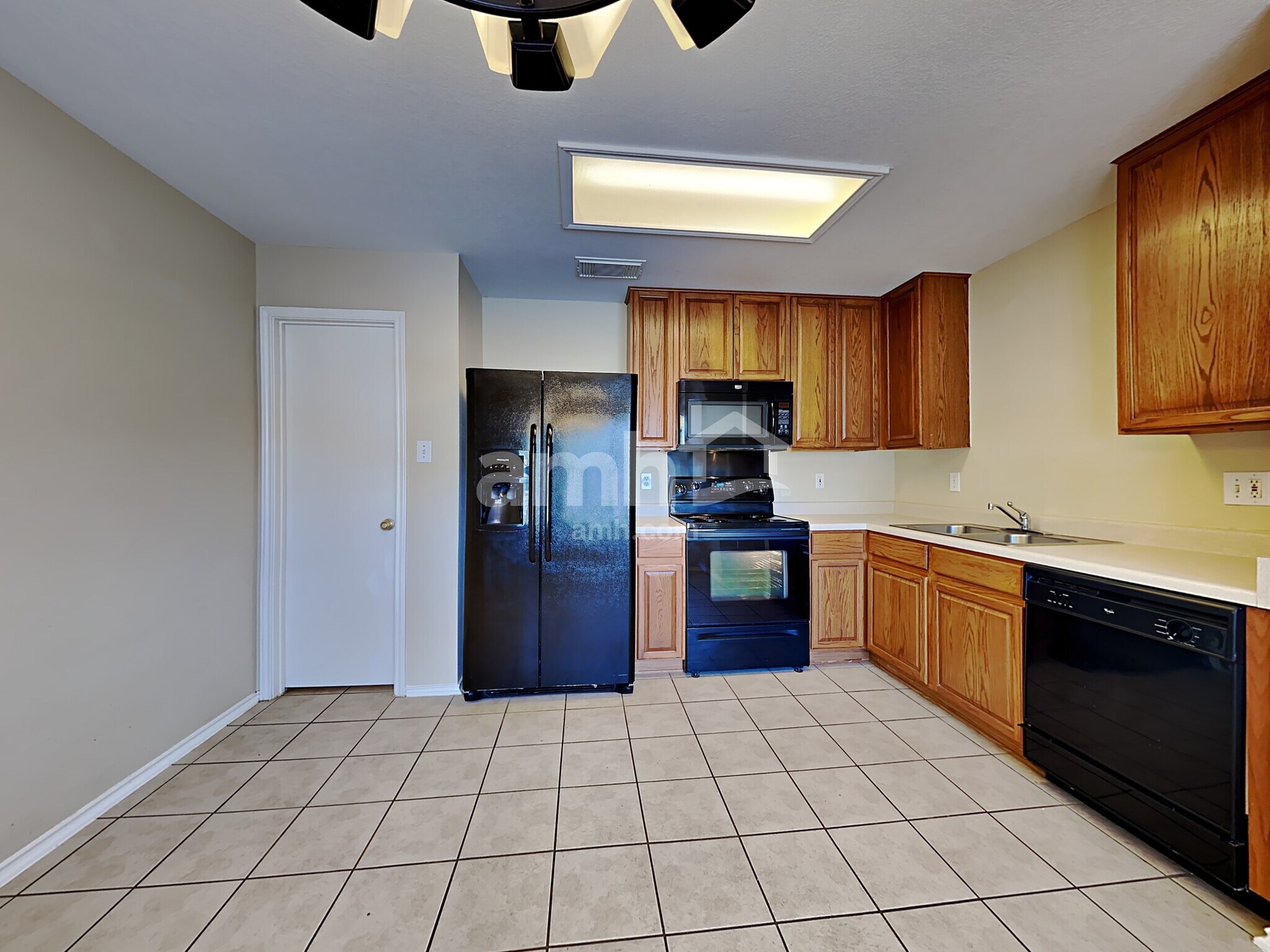 Building Photo - 11232 Vollmer Ln