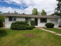 Building Photo - Close proximity to City Park!