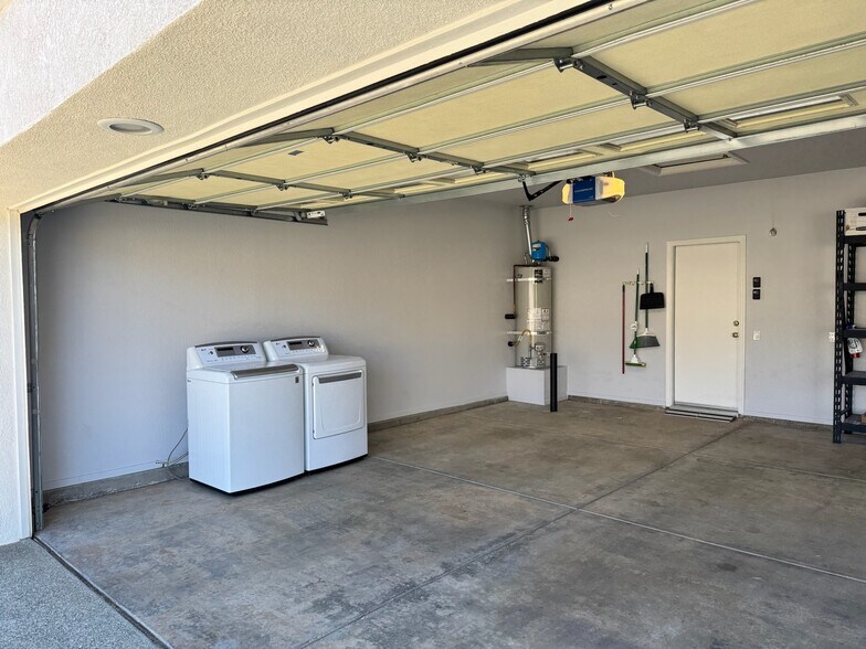 Building Photo - 5977 Whisperlodge Way