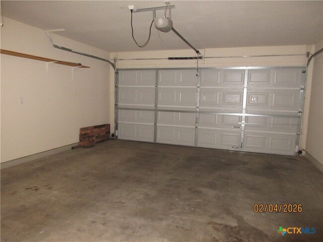 Building Photo - 6812 Alvin Dr