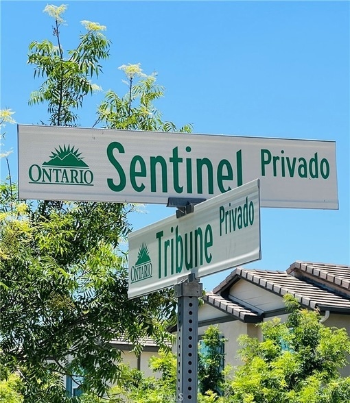 Building Photo - 2061 Sentinel Privado