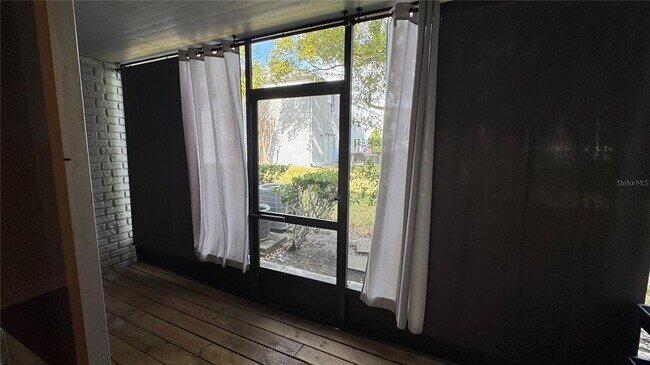 Building Photo - 205 Lewfield Cir