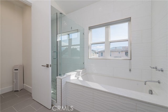 Building Photo - 146 E 18th St