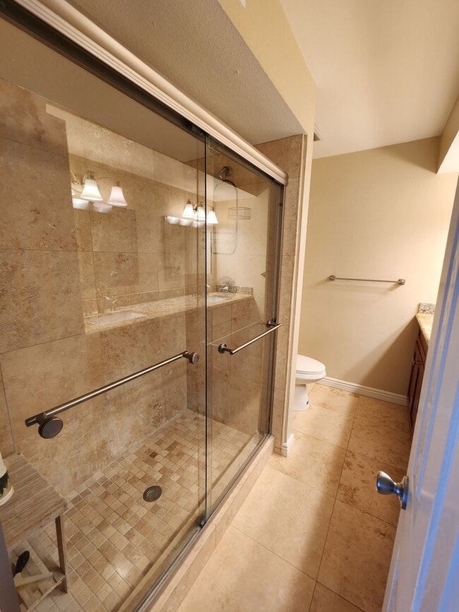 Building Photo - San Carlos - Fully Remodeled - Two Story T...