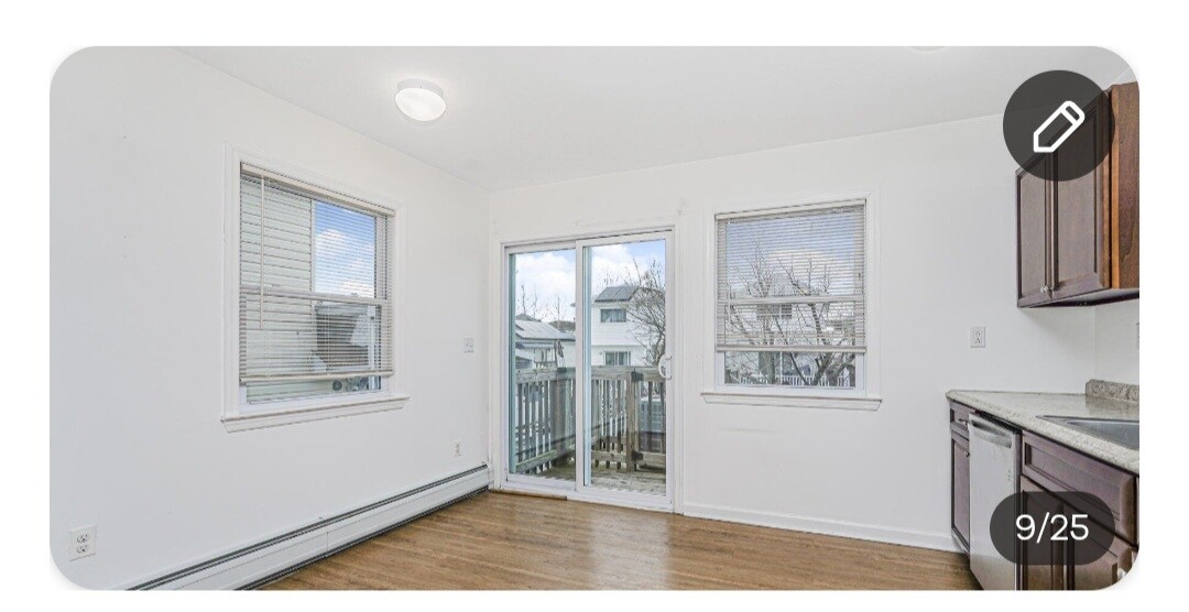 Building Photo - 107 Baden Pl