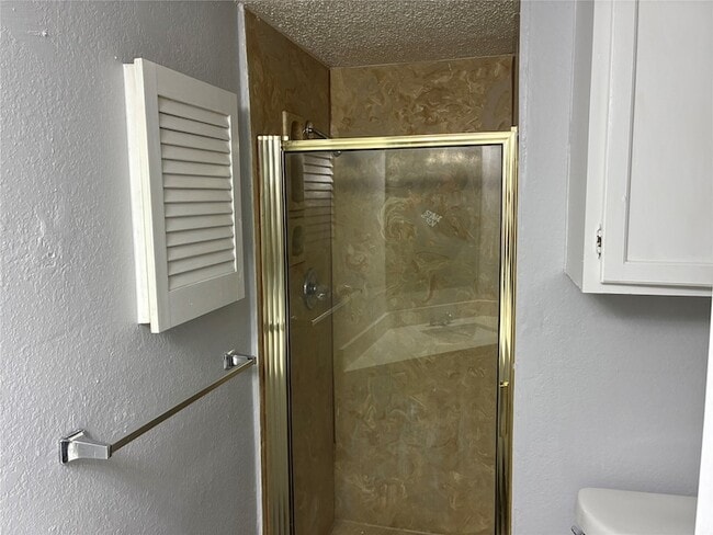 Building Photo - 6108 Abrams Rd