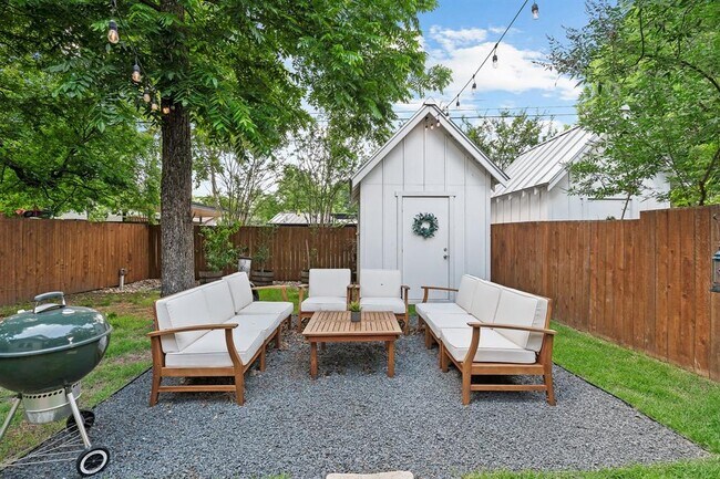 Building Photo - 3206 Garden Villa Ln