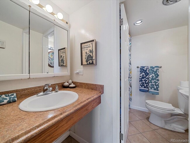 Building Photo - Condo 1Bed 1Bath - Long Realty and Property Management