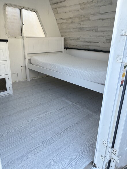 Building Photo - 2750 NW 19th St