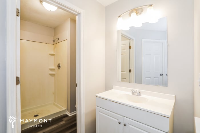 Building Photo - 43 Surrey Ct