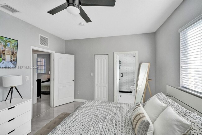 Building Photo - 8518 SW 214th Ln