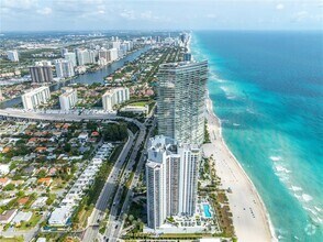 Building Photo - 18911 Collins Ave