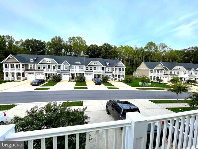 Building Photo - 33789 Freeport Dr