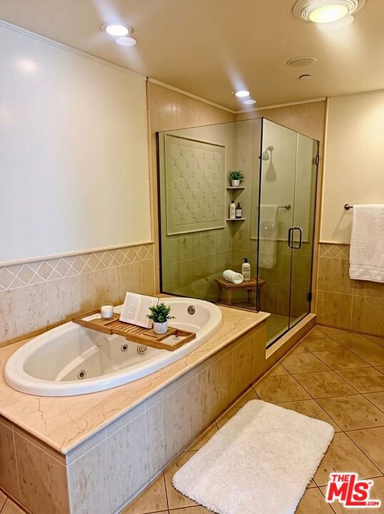 Building Photo - 345 S Reeves Dr