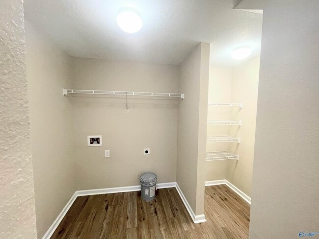 Building Photo - 229 Whitestone Dr NE