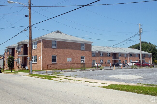 Building Photo - Hartwell Apartments