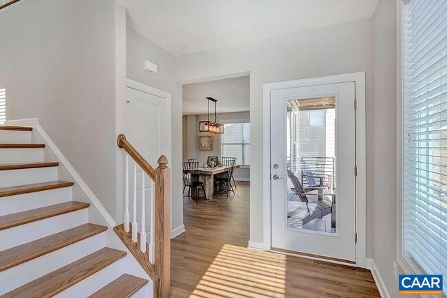 Building Photo - 314 Huntley Ave