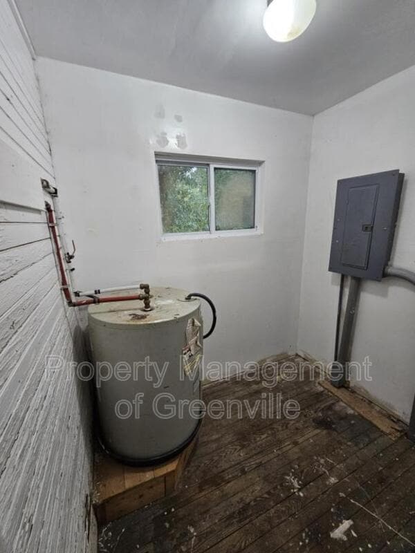 Building Photo - 248 S 719