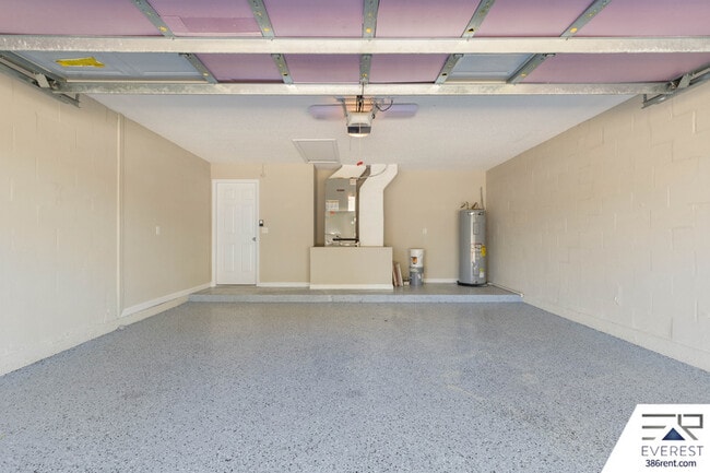 Building Photo - 32 Pierce Ln