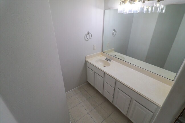 Building Photo - 1023 Aster Rd