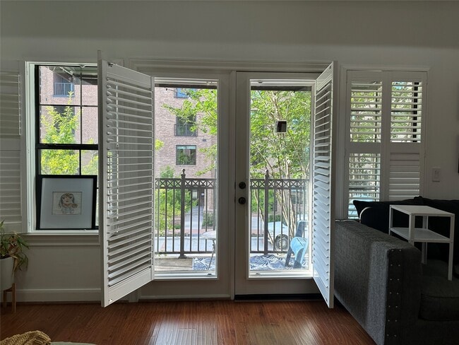 Building Photo - 30 Riva Row