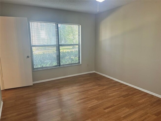 Building Photo - 1504 Northlake Dr