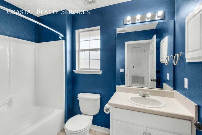 Building Photo - 9756 Seafarers Way-
