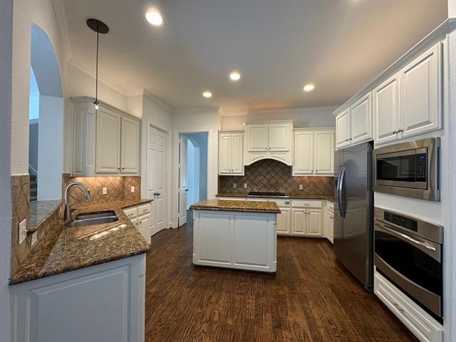 Building Photo - 3780 Navarro Way