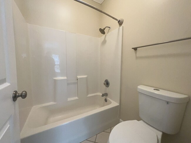 Building Photo - Convenient Newly Remodeled Condo