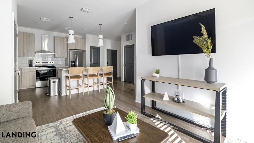 Building Photo - 2800 Milan Ct