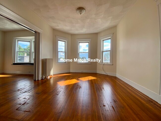 Building Photo - 14 Belknap St