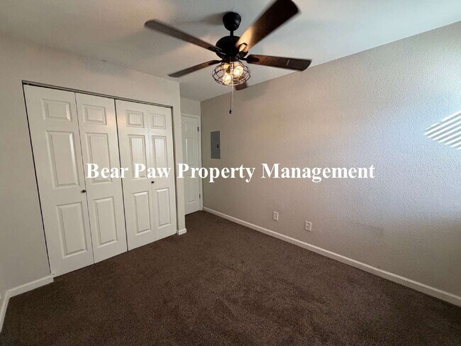 Building Photo - "Charming 2-Bed, 2-Bath Condo!"