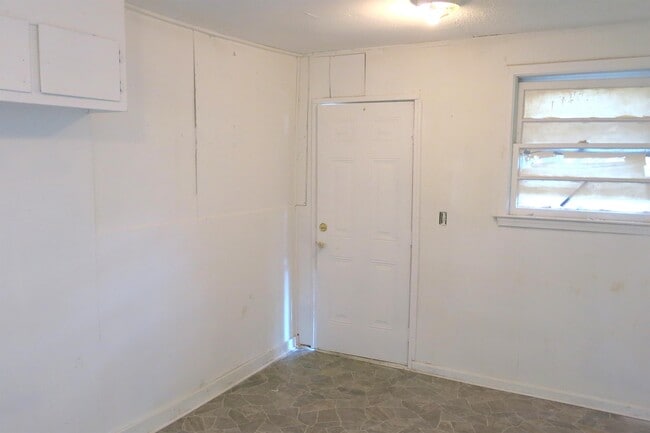 Building Photo - 216 Bonita Ln