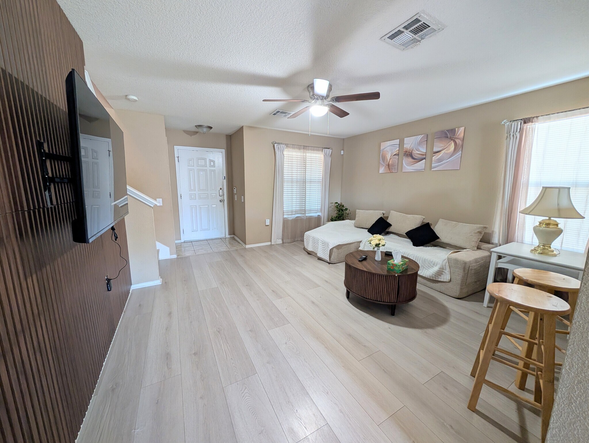 Building Photo - 5303 Viewpoint Dr