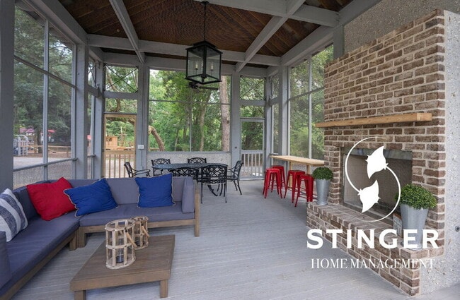 Building Photo - 130 Bartram Dr