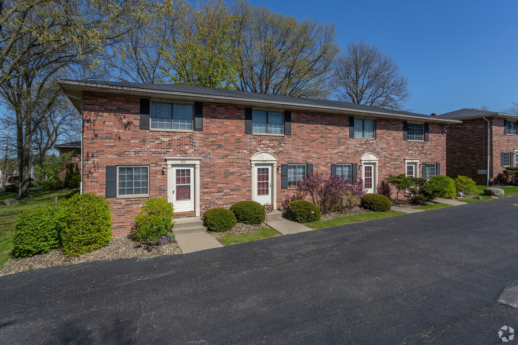 of The Falls 1033 Seibel Dr Cuyahoga Falls OH 44221