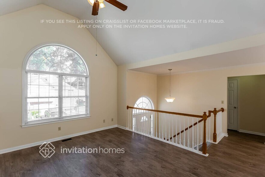 Building Photo - 2708 Waymar Dr SW