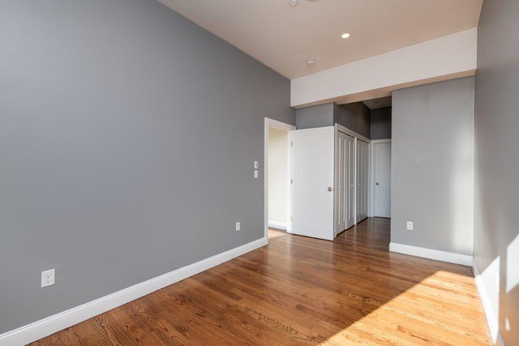Building Photo - 339 D St