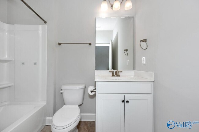 Building Photo - 207 Blackwood Dr NW