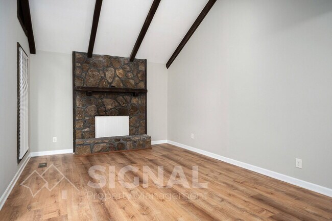 Building Photo - 3037 Apple Valley Ln
