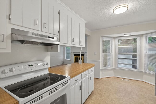 Building Photo - 39 W Wainwright Dr
