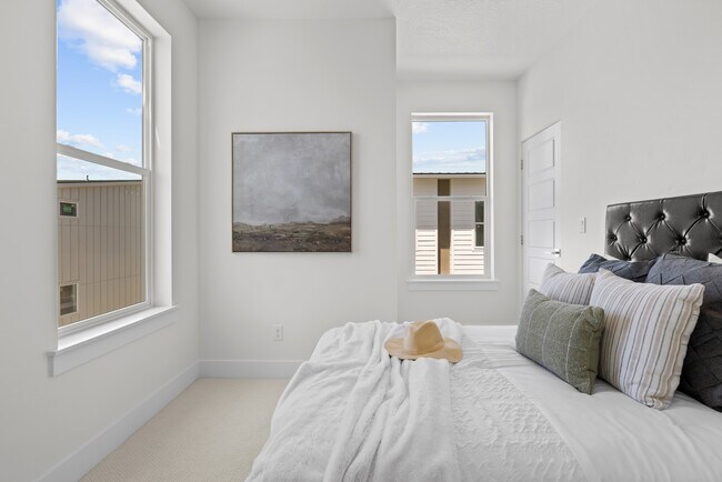 Building Photo - 509 E Violets Cv Ln