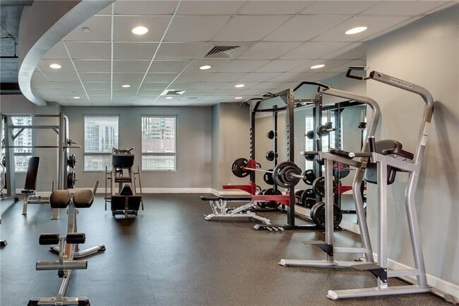 Building Photo - 923 Peachtree St NE