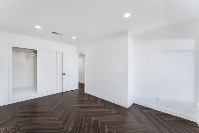 Building Photo - 569 Canosa Ave