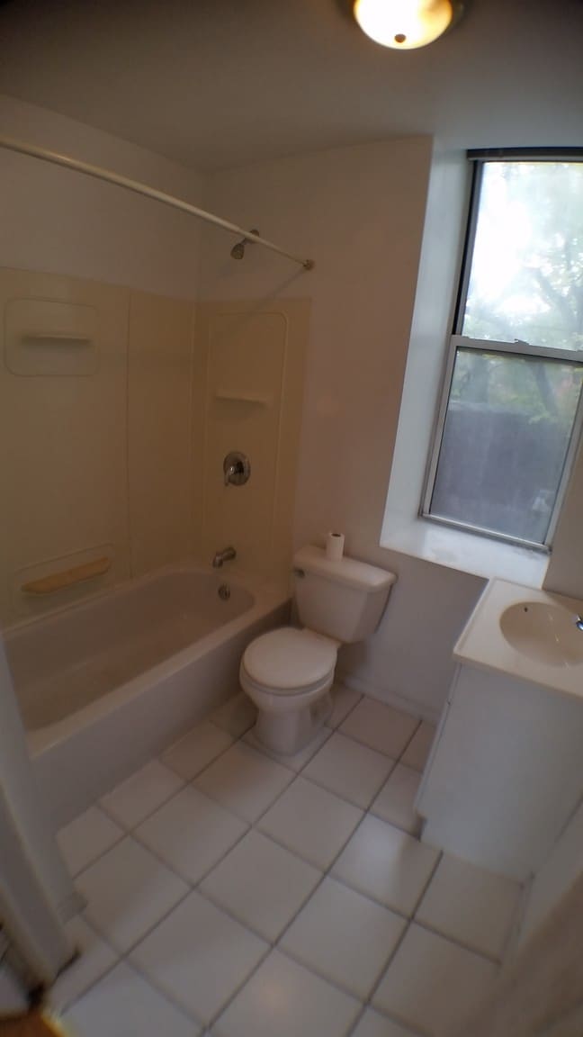 Building Photo - 1507 N Elston Ave