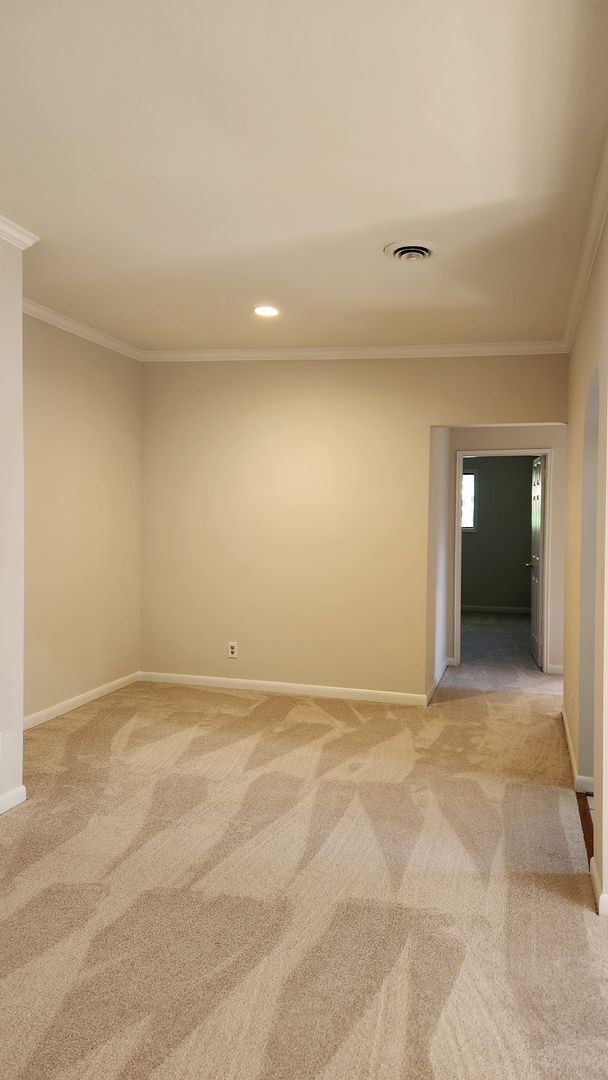 Building Photo - Affordable 2BR close to King St Metro