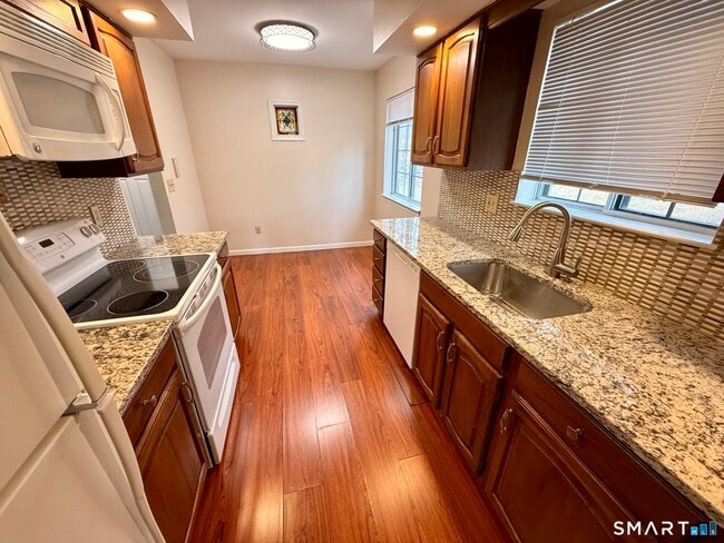 Building Photo - 3 Falmouth Ct