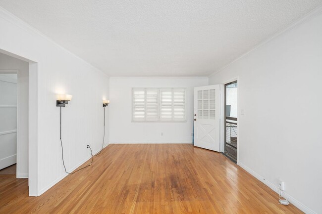 Building Photo - 11248 La Maida St