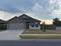 Building Photo - 613 Jackson Ln