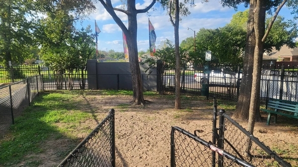 Building Photo - Riverwalk Apartment Homes